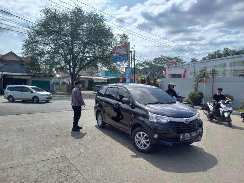 Wujud Nyata Pelayanan Polisi,Polsek Cikeusal Laksanakan Gatur Pagi