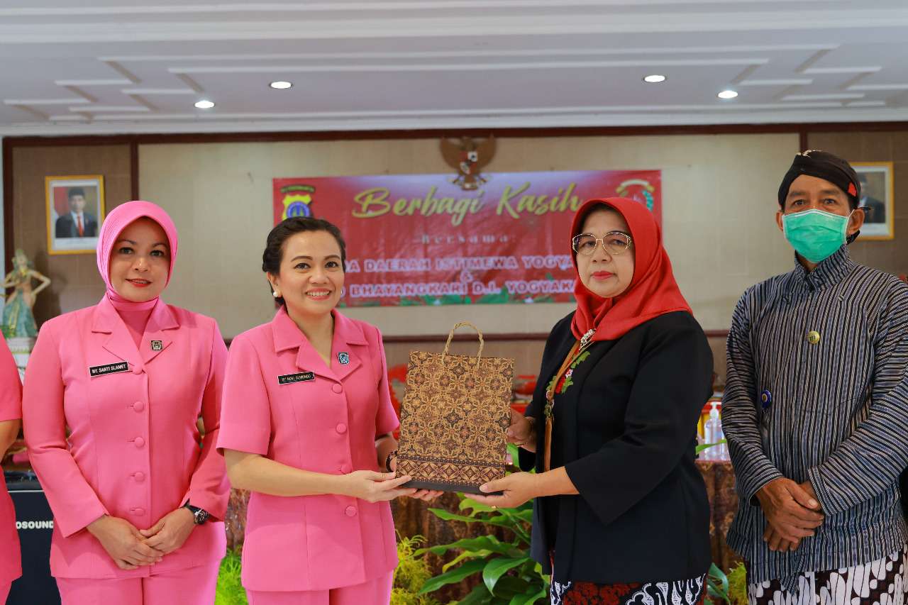 Pengurus Daerah Bhayangkari Polda DIY, Gelar Kegiatan Berbagi Kasih