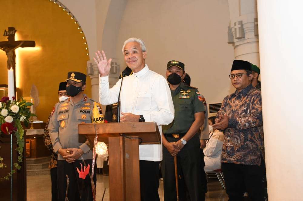 Pangdam IV/Diponegoro Bersama Forkopimda Jateng Kunjungi Gereja Di Kota Semarang