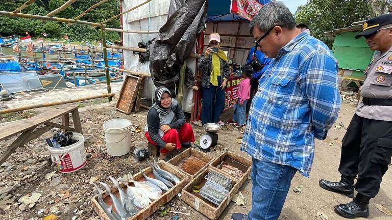 Bupati Garut Cek Kondisi Tempat Wisata Laut Di Garut Bagian Selatan