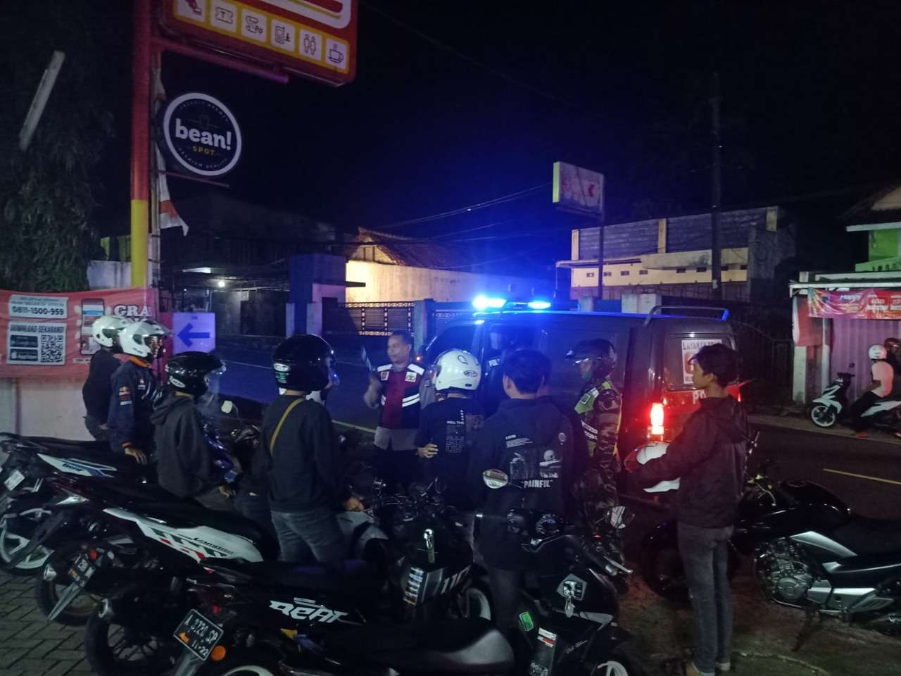 Ciptakan Kondusifitas Malam Natal Personel Polsek Cadasari Gelar Patroli