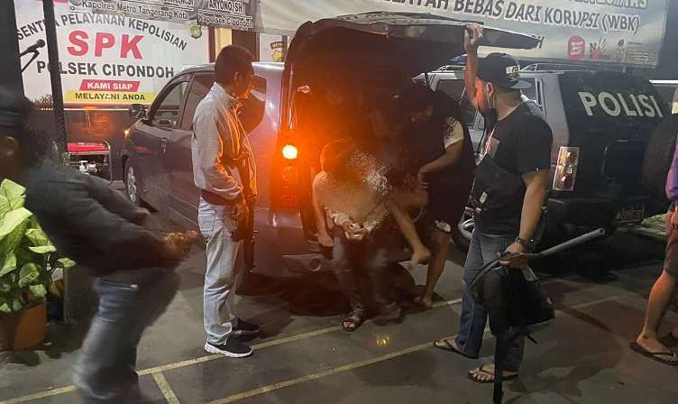 12 Remaja Hendak Tawuran Bawa Celurit Panjang berhasil Diamankan Polsek Cipondoh Polres Metro Tangerang Kota