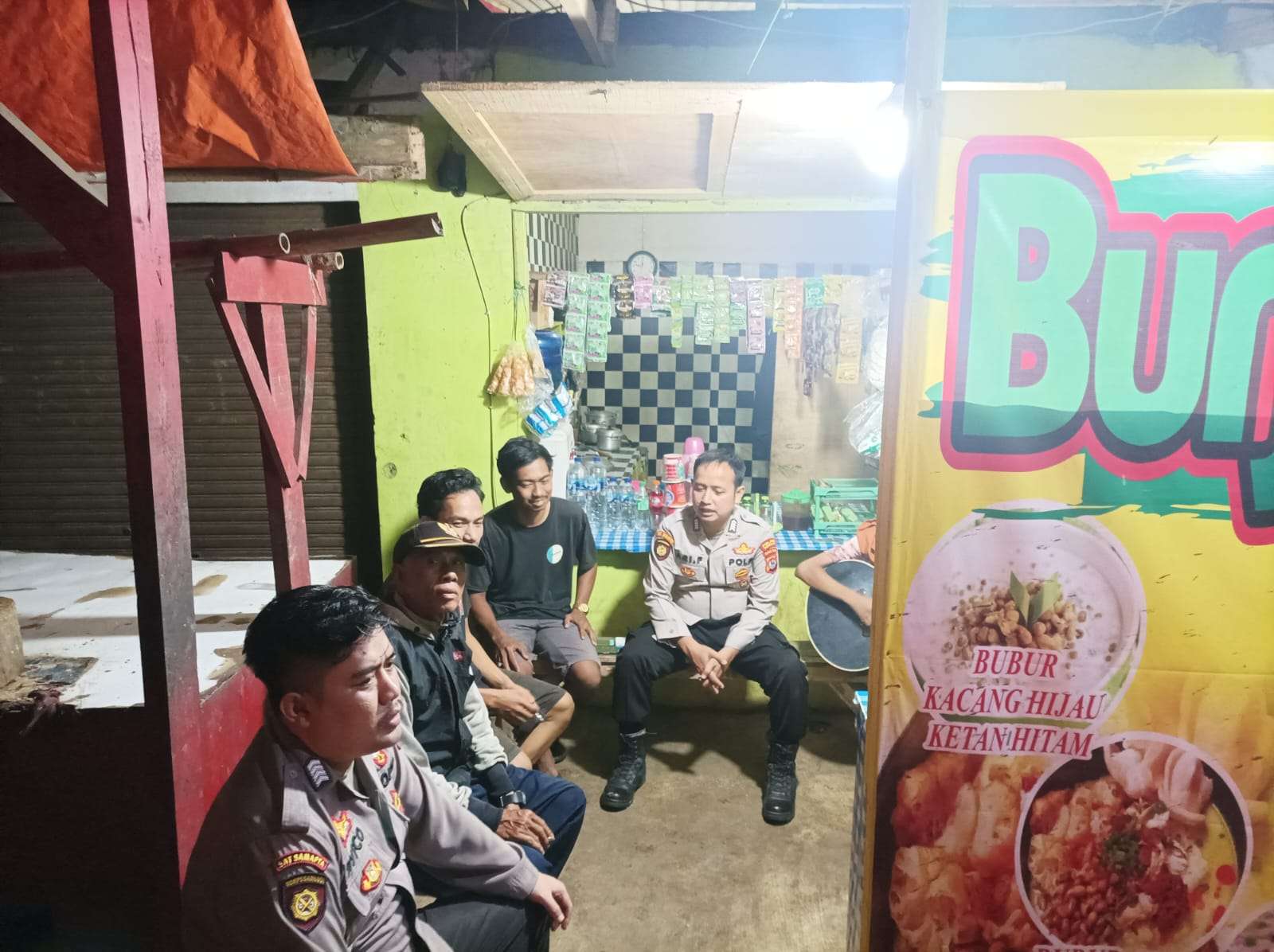 Personil Polsek Bojong Polres Pandeglang Gelar Patroli Rutin Diwilayah Hukumnya