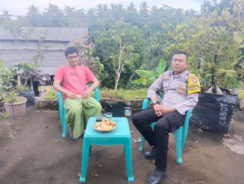 Bangun Komunikasi Dengan Kalangan Muda, Upaya Personel Bhabinkamtibmas Polsek Mancak Polres Cilegon Ajak Peran Aktif Jaga Kamtibmas