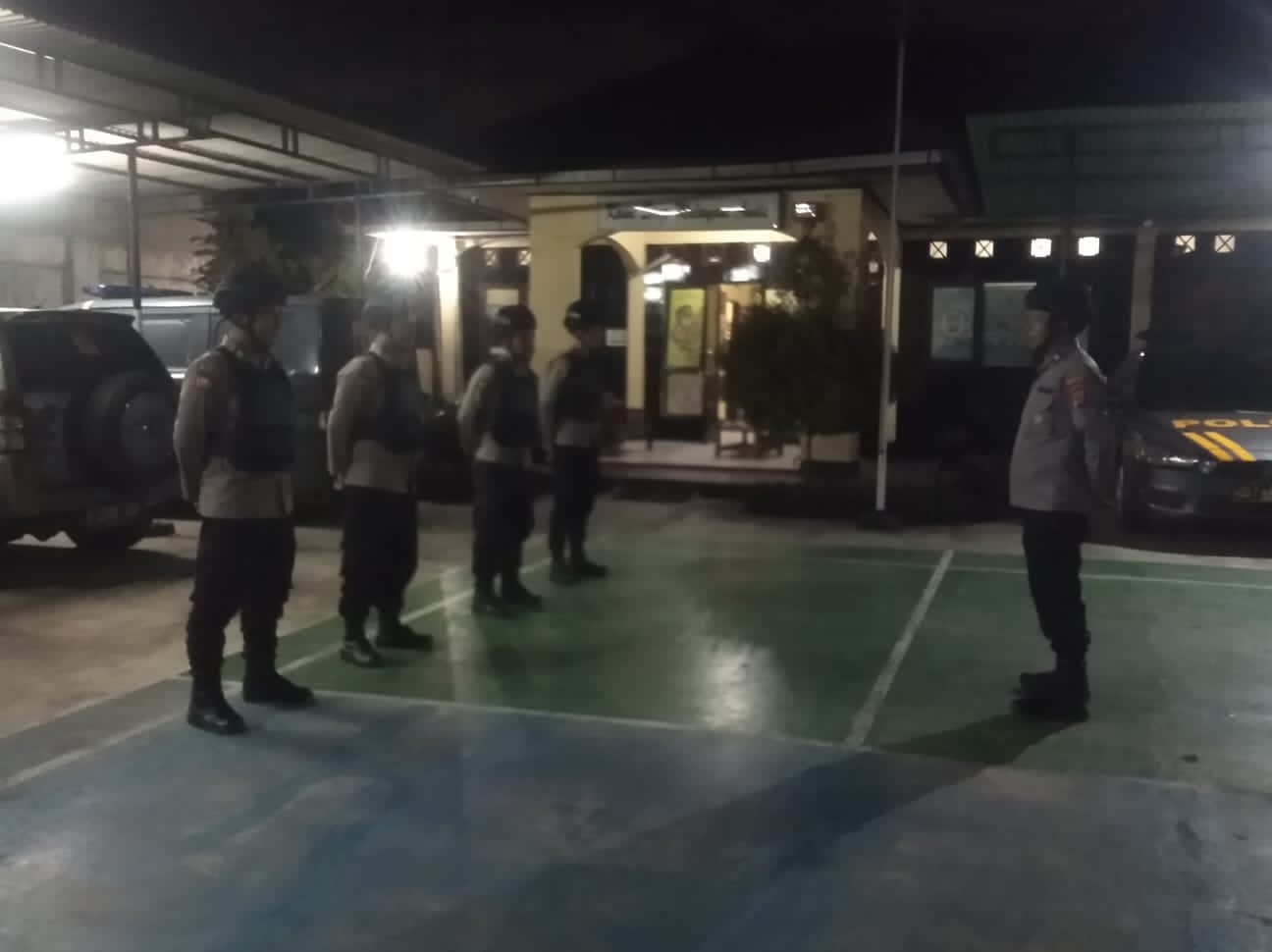Antisipasi Gangguan Keamanan Mako, Personil Polsek Jawilan Laksanakan Sispam Mako