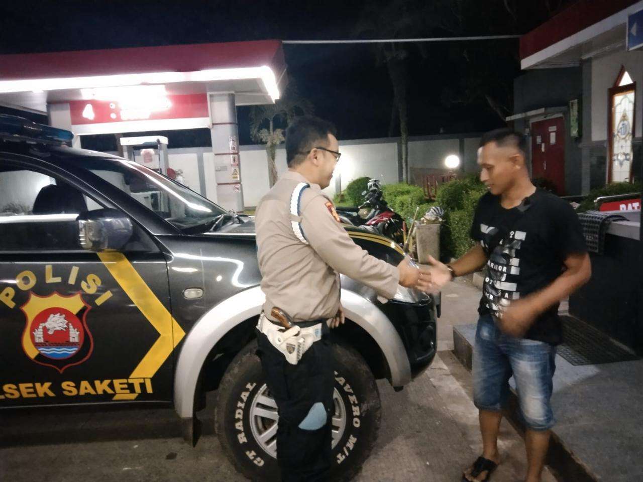 Laksanakan Patroli Malam Agar Wilayah Polsek Saketi Tercipta Situasi Yang Kondusif