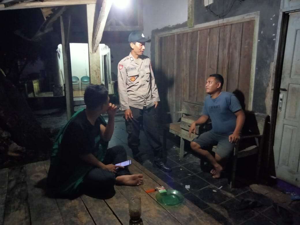 Pastikan Wilayah Polsek Patia Aman, Personil Laksanakan Patroli Malam