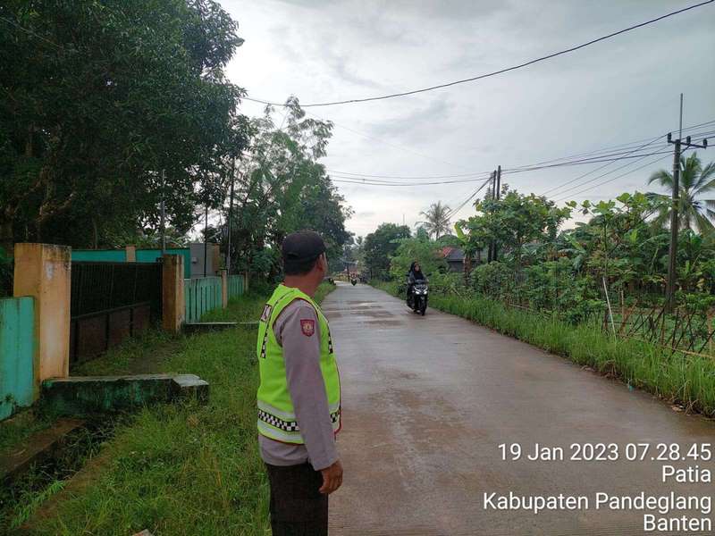 Tiap Pagi Polsek Patia Gelar Personil di Jalan.