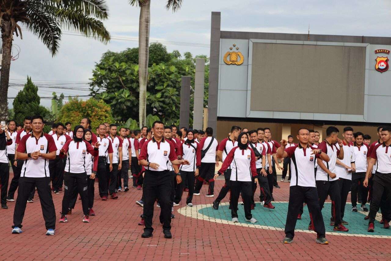 Perdana, Wakapolda Banten Pimpin Apel Pagi dan Olahraga Bersama