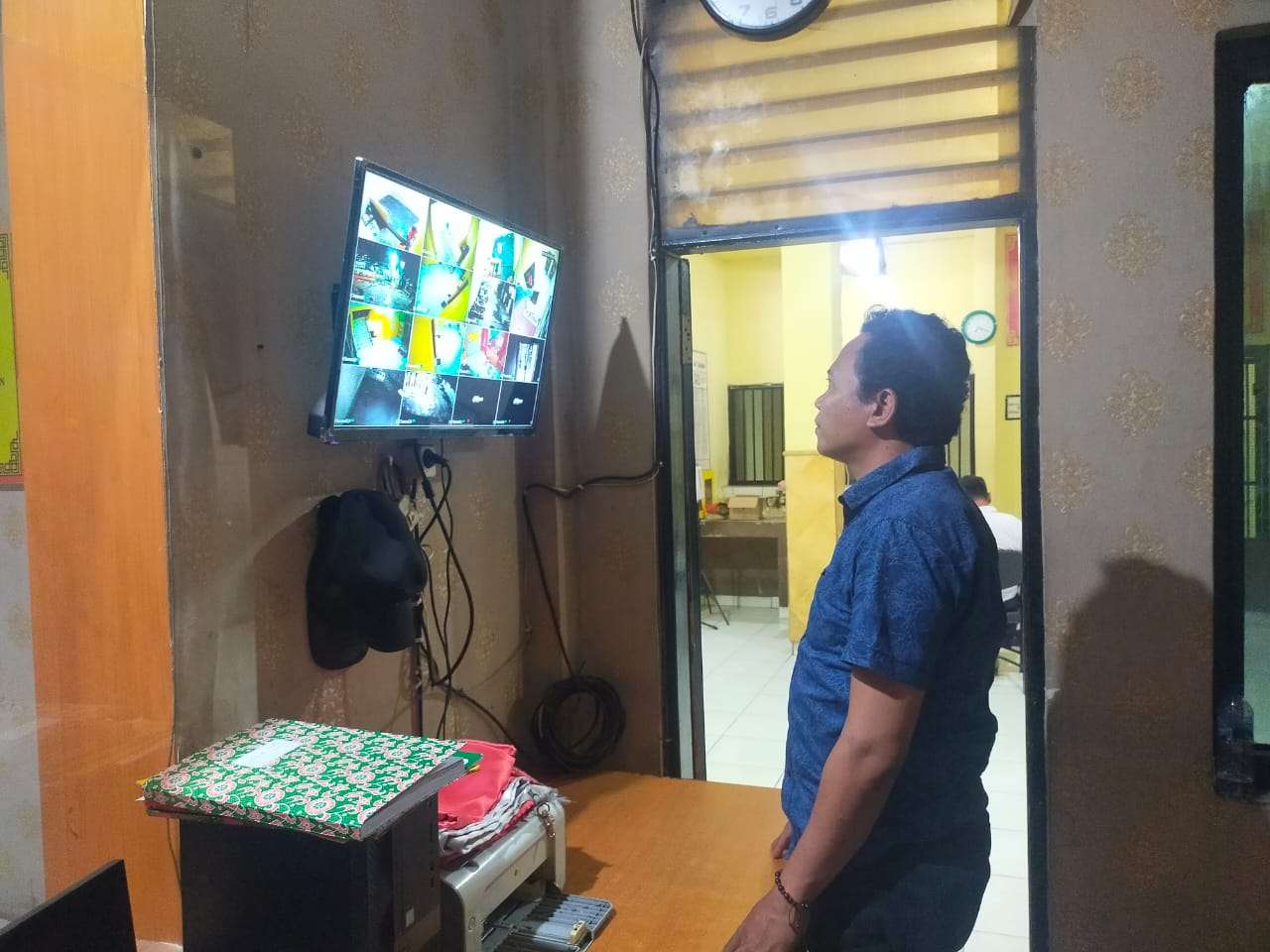 Focus Dan Prioritas Jaga Tahanan Terjadwal Secara Bergilir Di Rutan Mako Polsek Balaraja