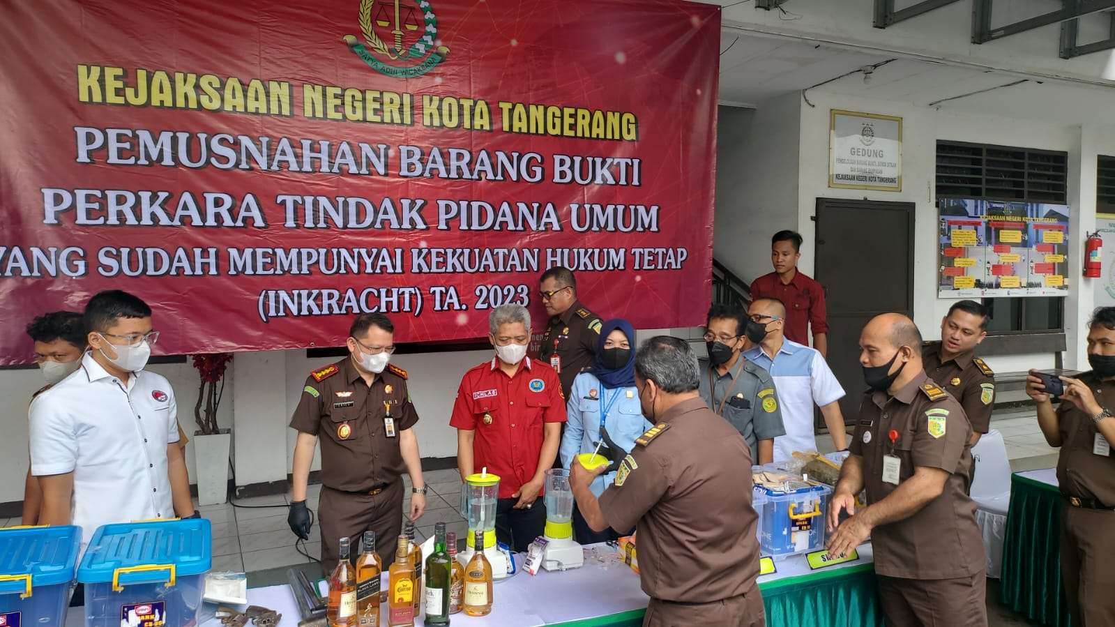 248 Berbagai Barang Bukti Obat Terlarang di Musnahkan oleh Kajari Kota Tangerang