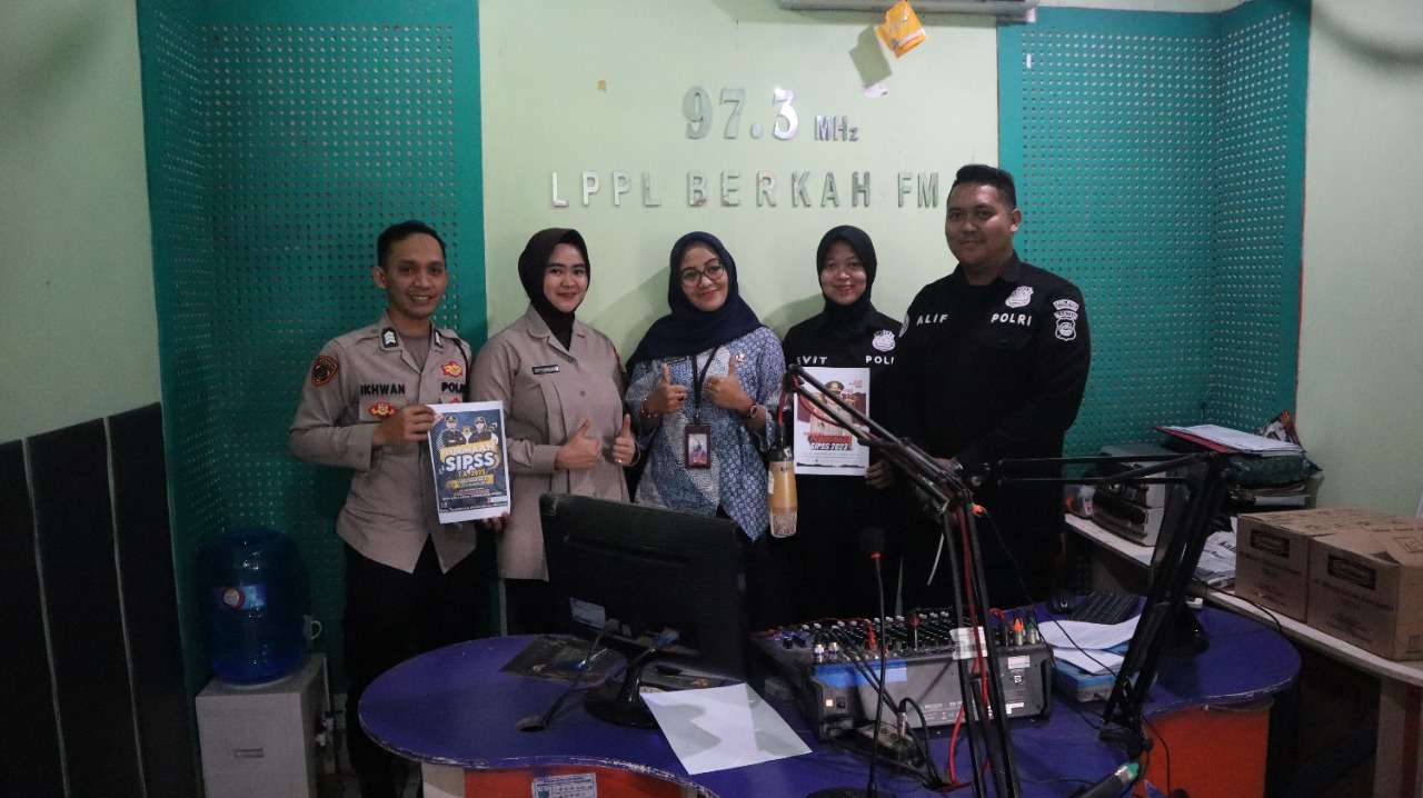 Polres Pandeglang Sosialisasikan Pendaftaran Polri Jalur SIPSS di Radio