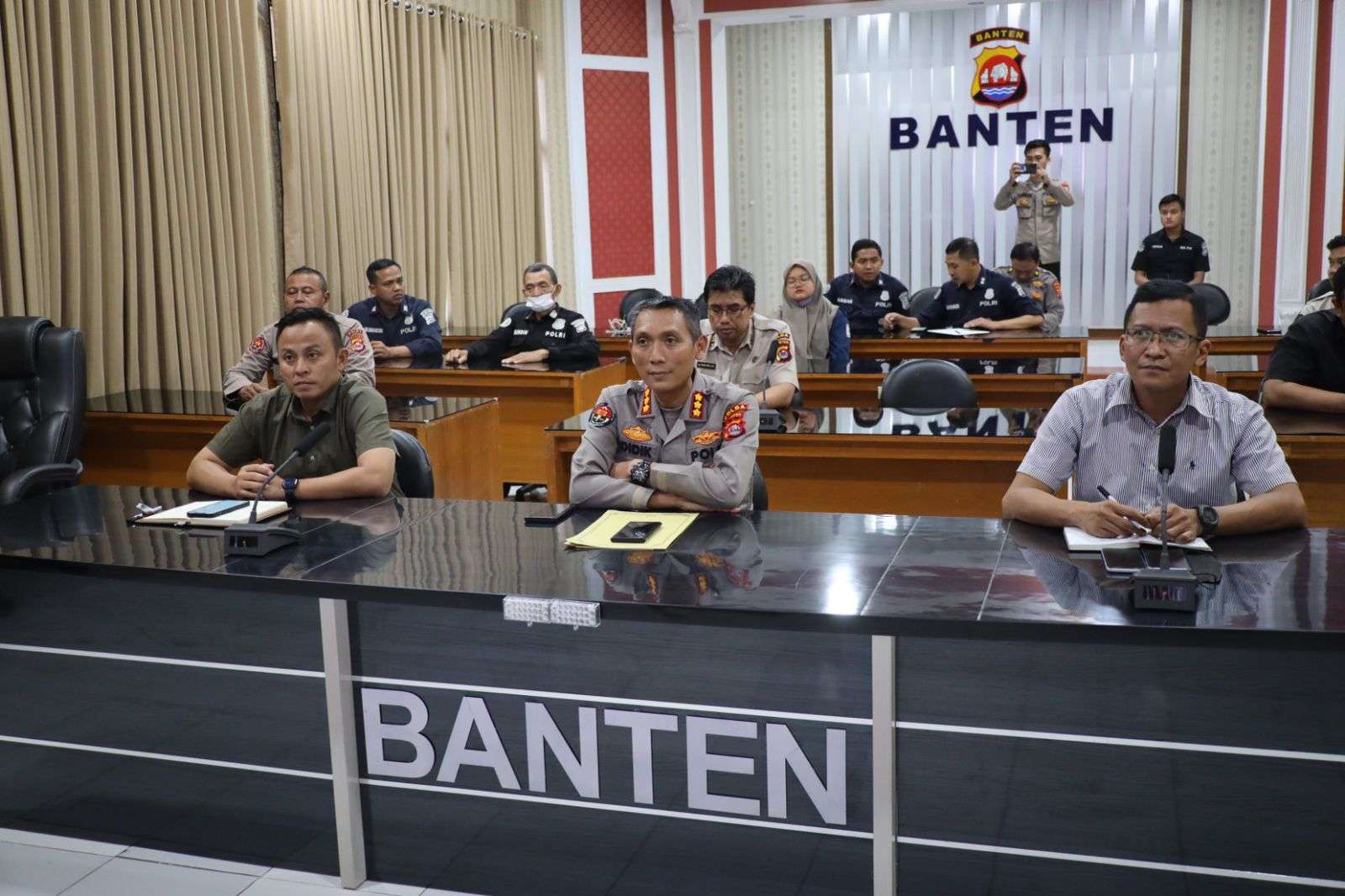 Kabidhumas Polda Banten Ikuti Zoom Meeting Dialog Publik