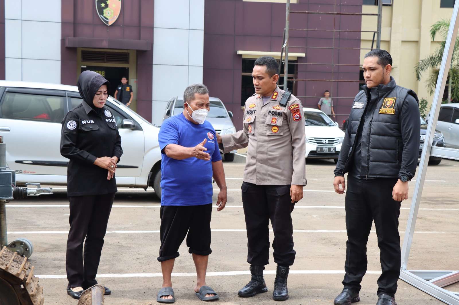 Polres Pandeglang Tangkap Pengelola Tambang Pasir Ilegal di Cigeulis