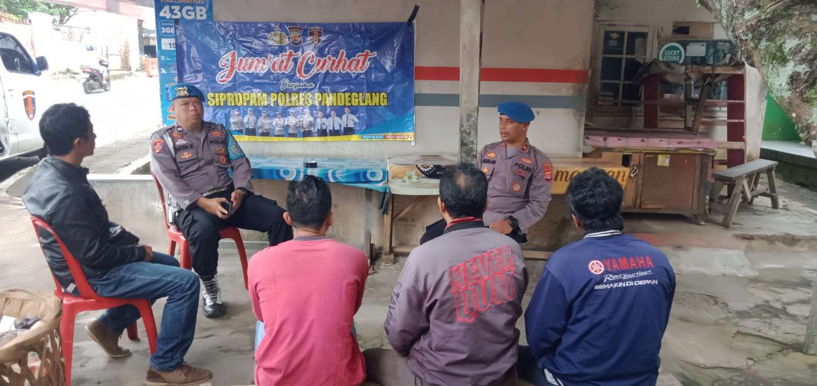 Dengarkan Keluhan Masyarakat, Sipropam Polres Pandeglang Gelar Jum’at Curhat