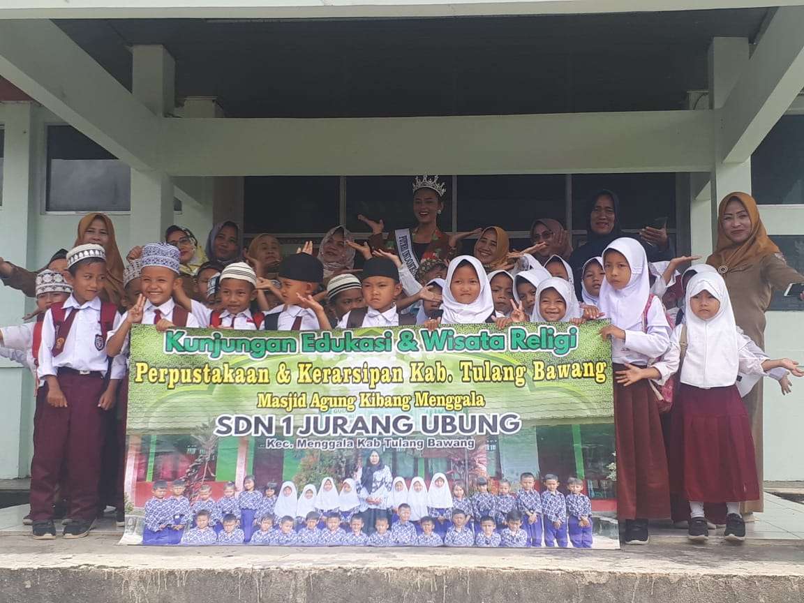 Putri Indonesia Lampung 2023 Lulu Zaharani Ajak Anak-Anak gemar membaca buku