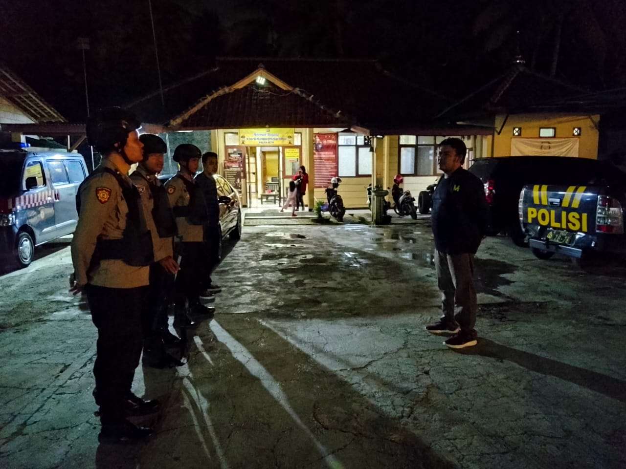 Mengantisipasi Gangguan Keamanan, Pawas Polsek Petir Polres Serang Gelar Sispam Mako