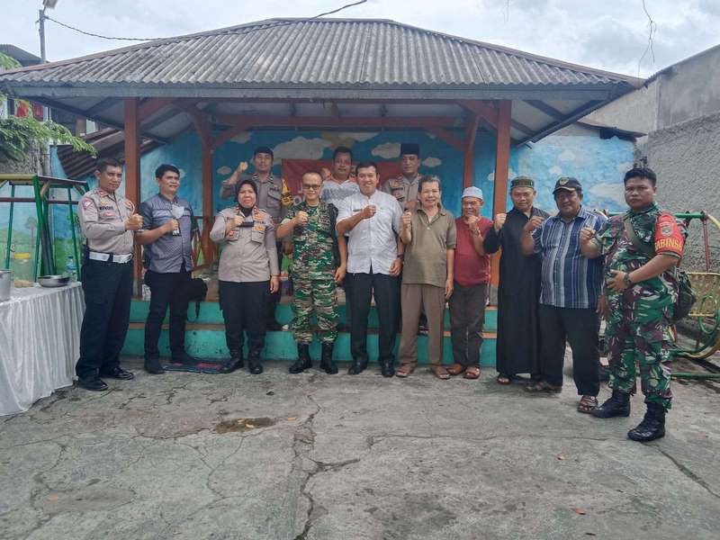 Dengarkan Keluh Kesah Masyarakat Kapolsek Batu Ceper Laksanakan Giat Jumat Curhat