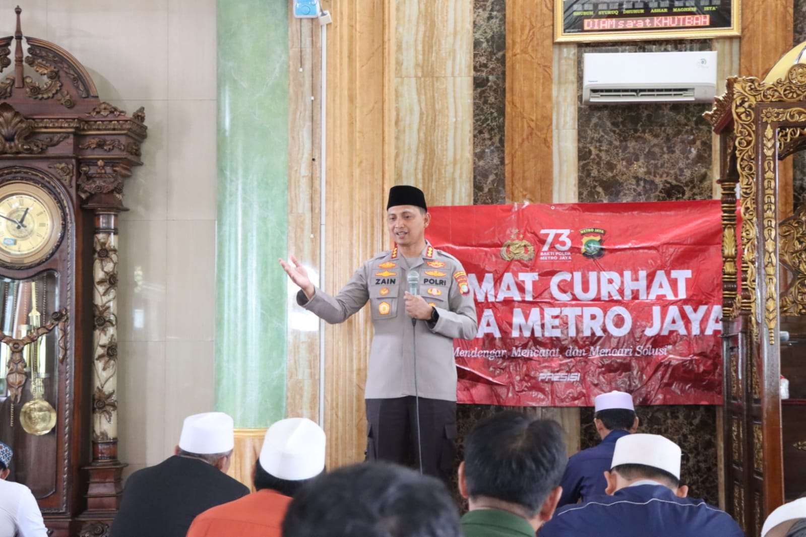Kapolres Metro Tangerang Kota Jumat Curhat di Masjid Agung Al Huda Benda