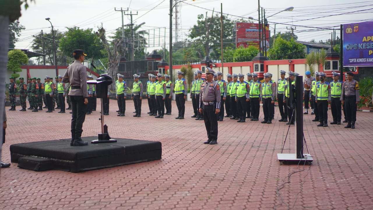 Polres Karawang Menggelar Operasi Kewilayahan Dengan Sandi Operasi Selamatan Lodaya 2023