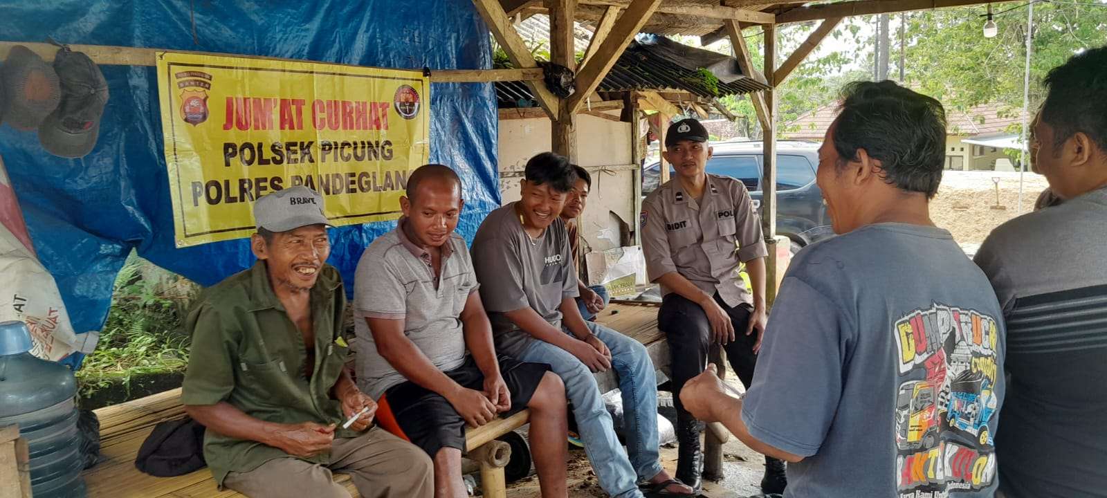 Optimalkan Pelayanan Masyarakat Polsek Picung Gelar Jumat Curhat