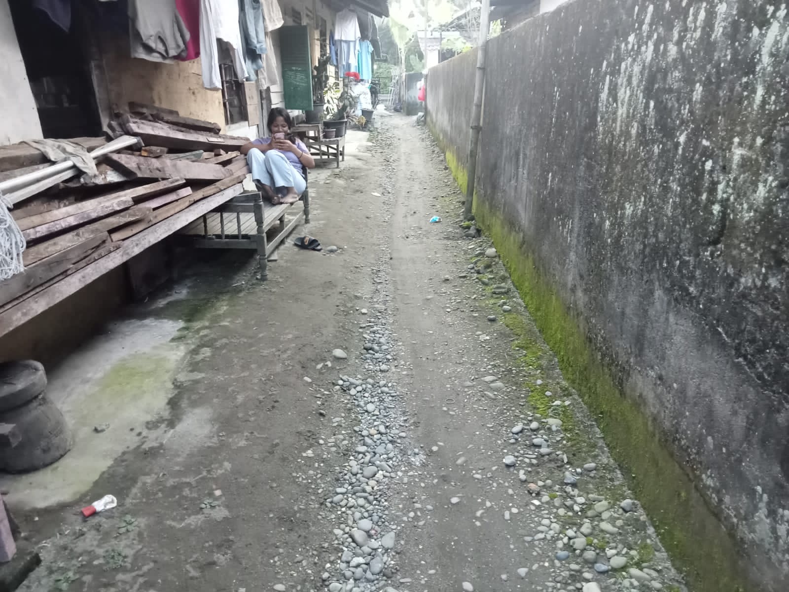 Jalan atau Gang di Desa Klambir lima kampung Kecamatan Hamparan Berpuluh-Puluh Tahun Sangat Memprihatinkan