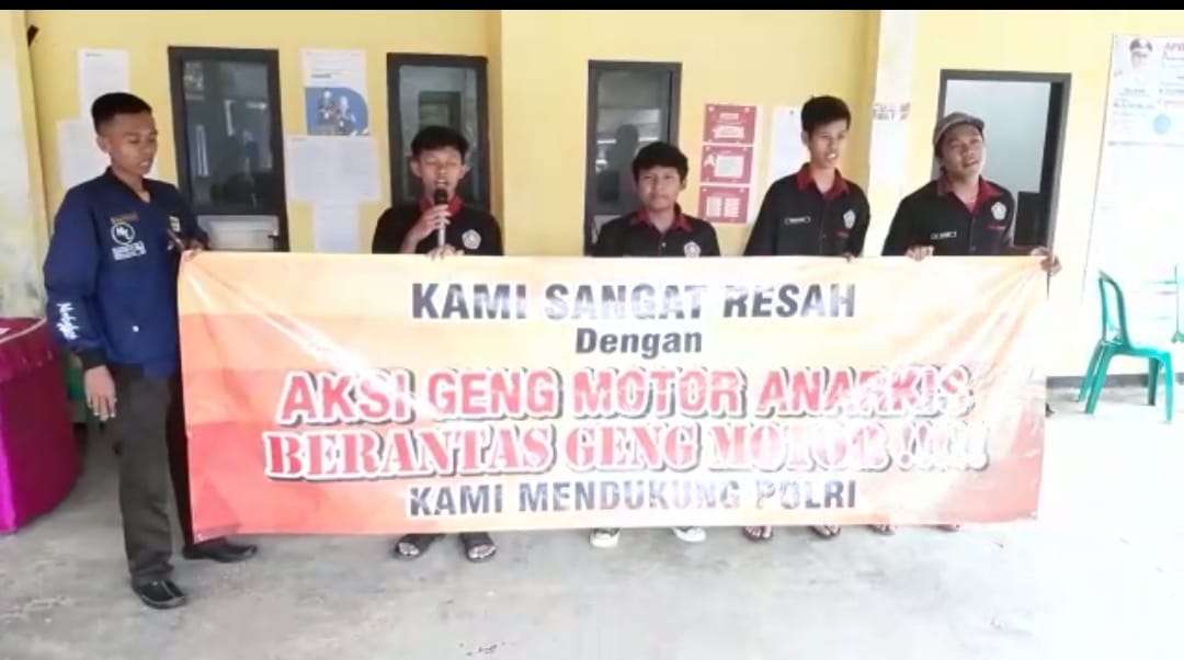 Dukungan Siswa Magang SMK Karya Fajar Kepada Polsek Petir Polres Serang Oleh Berantas Geng Motor