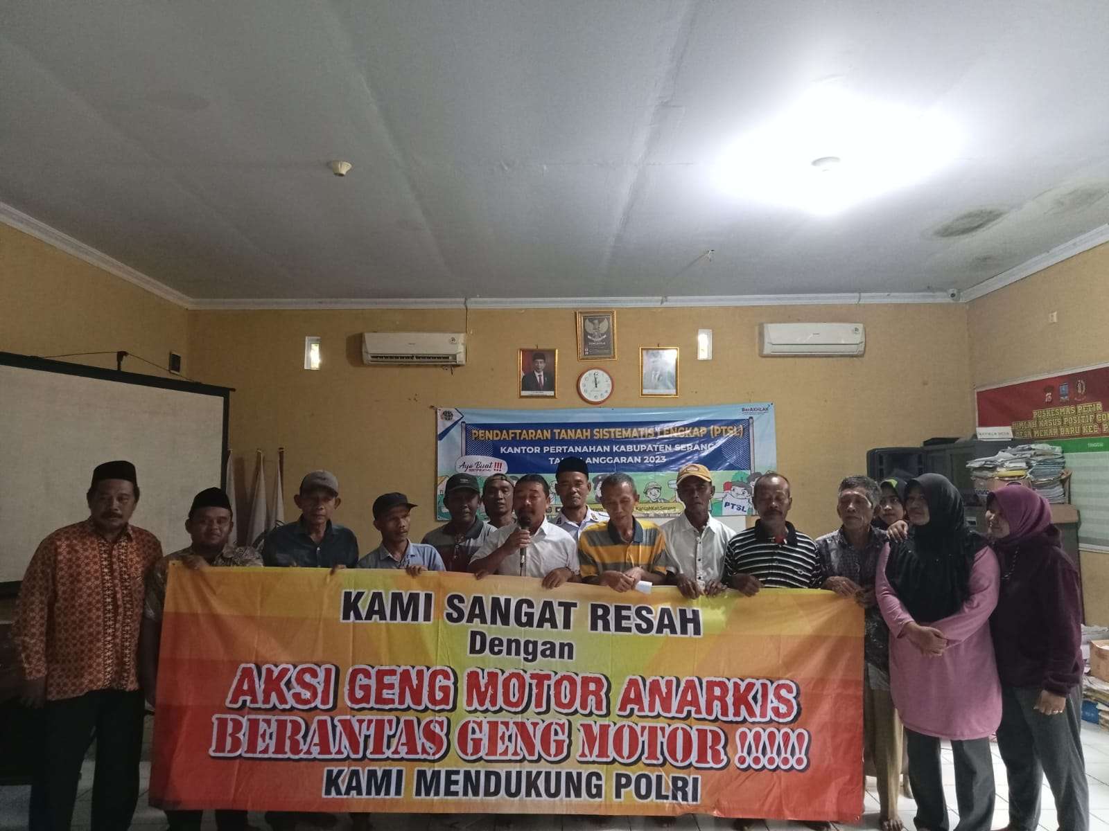 Dukungan Masyarakat Desa Mekar Baru Kepada Polsek Petir Polres Serang Dalam Berantas Geng Motor