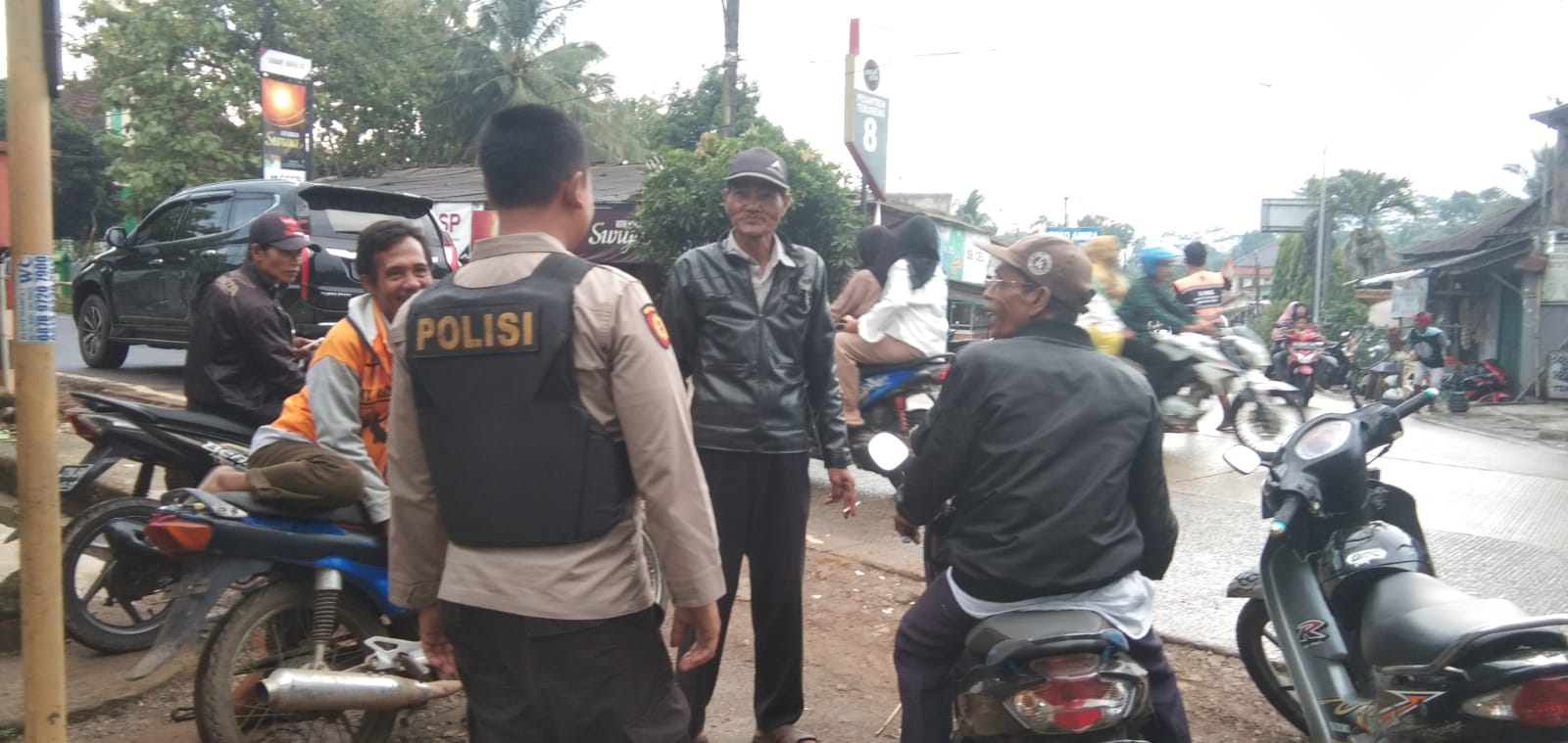 Patroli Dialogis KRYD Antisipasi Kriminalitas dan Pendekatan Dengan Masyarakat di Darkum Polsek Petir Polres Serang