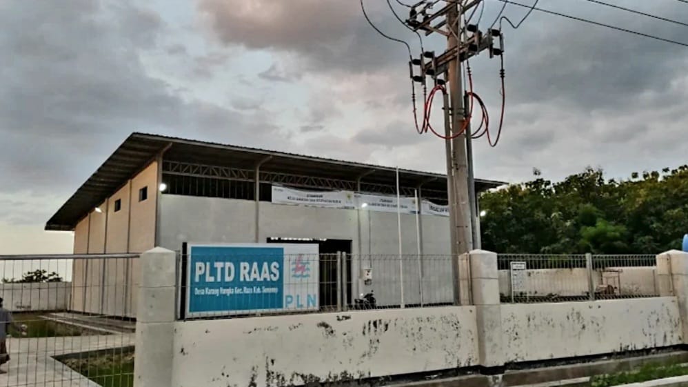 Kiayi Bisri Sangat Menyayangkan Pemadaman Listrik Bergilir di Pulau Raas yang Tak Kunjung Selesai