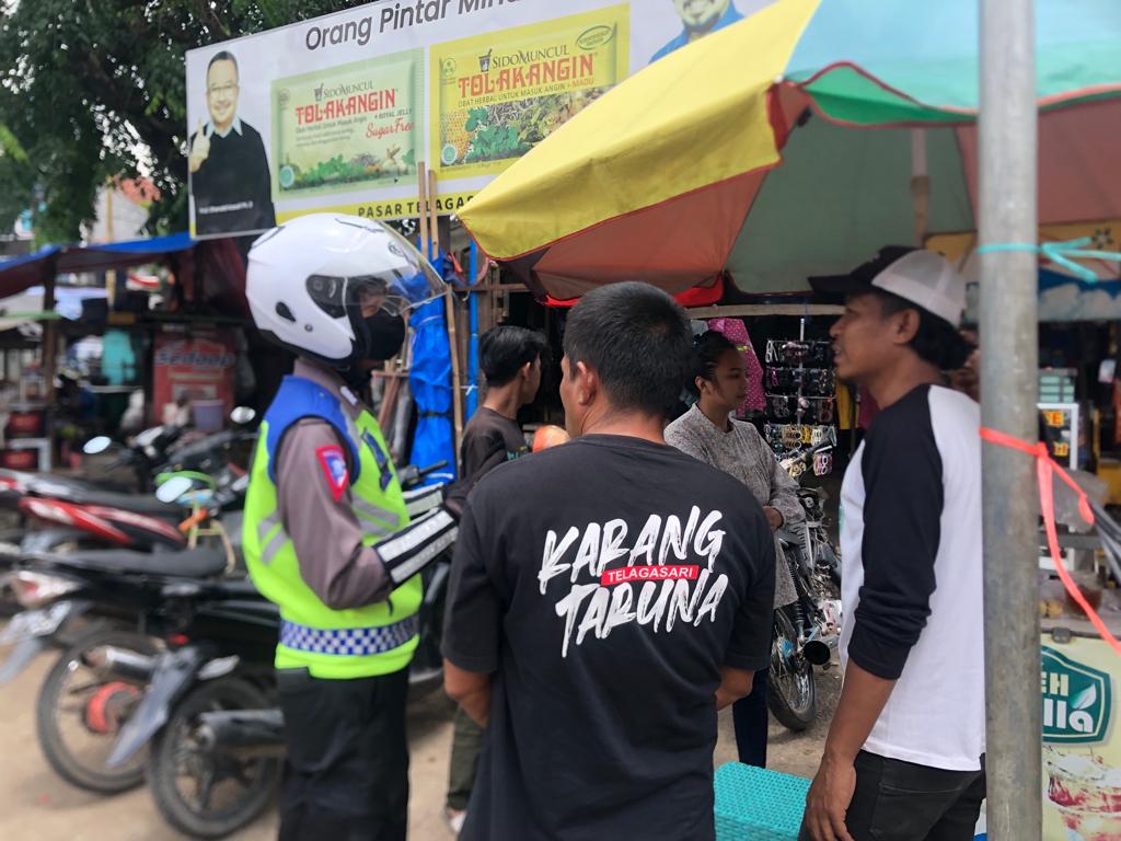 Mengejutkan! Polantas Polres Karawang Cakep Mendadak Ada di Pasar Telagasari, Karawang