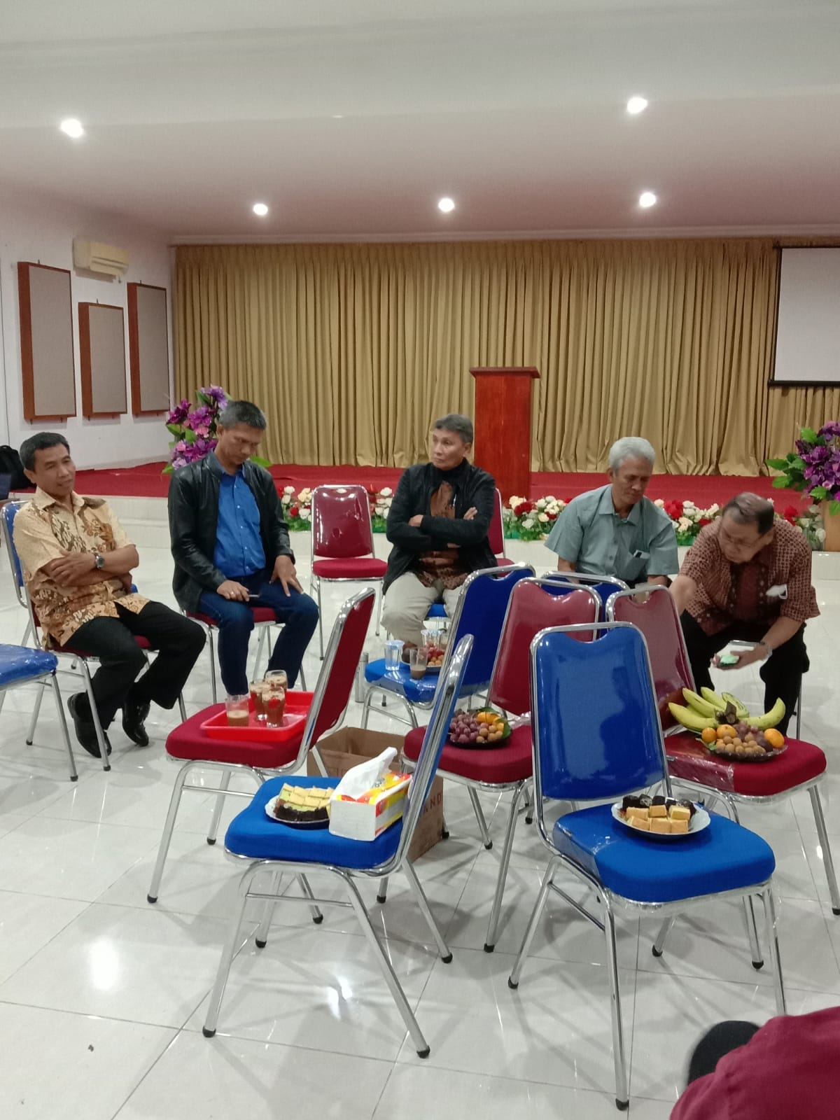 Gereja jangan pernah kalah dengan kelompok intoleran, termasuk yang berkedok kepala daerah, Ibadah harus jalan terus : Himbauan Ketum PGLII Saat Berkunjung Ke GKKD Lampung