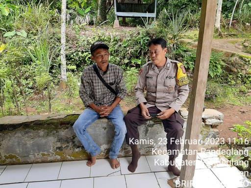 Himbauan Bhabinkamtibmas Pada warga Mauk Pasir Sngin Untuk Menjaga Kamtibmas