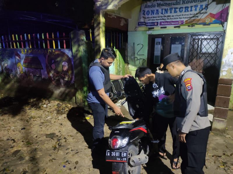 Blue Light Patrol Unit Samapta Polsek Petir Polres Serang Tanpa Henti Laksanakan Patroli Dialogis KRYD