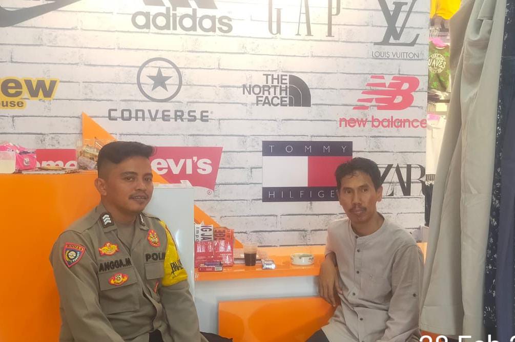 Polsek Saketi Polres Pandeglang Melalui Bhabinkamtibmas Laksanakan Door to Door 