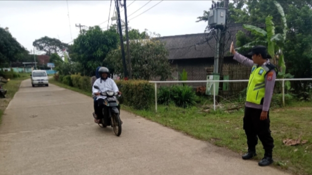 Ciptakan Kamtibmas Kondusif Polsek Patia Laksanakanlah Gatur lalin
