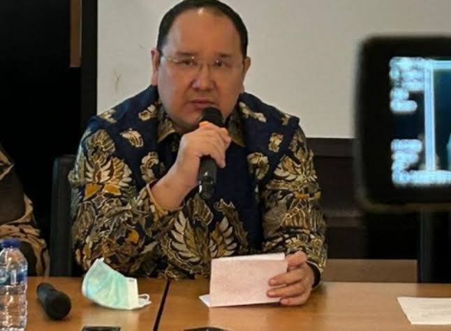 LQ INDONESIA LAWFIRM HIMBAU PARA KORBAN UNTUK TIDAK TERTIPU KEDUA KALI ATAS MODUS HENRY SURYA