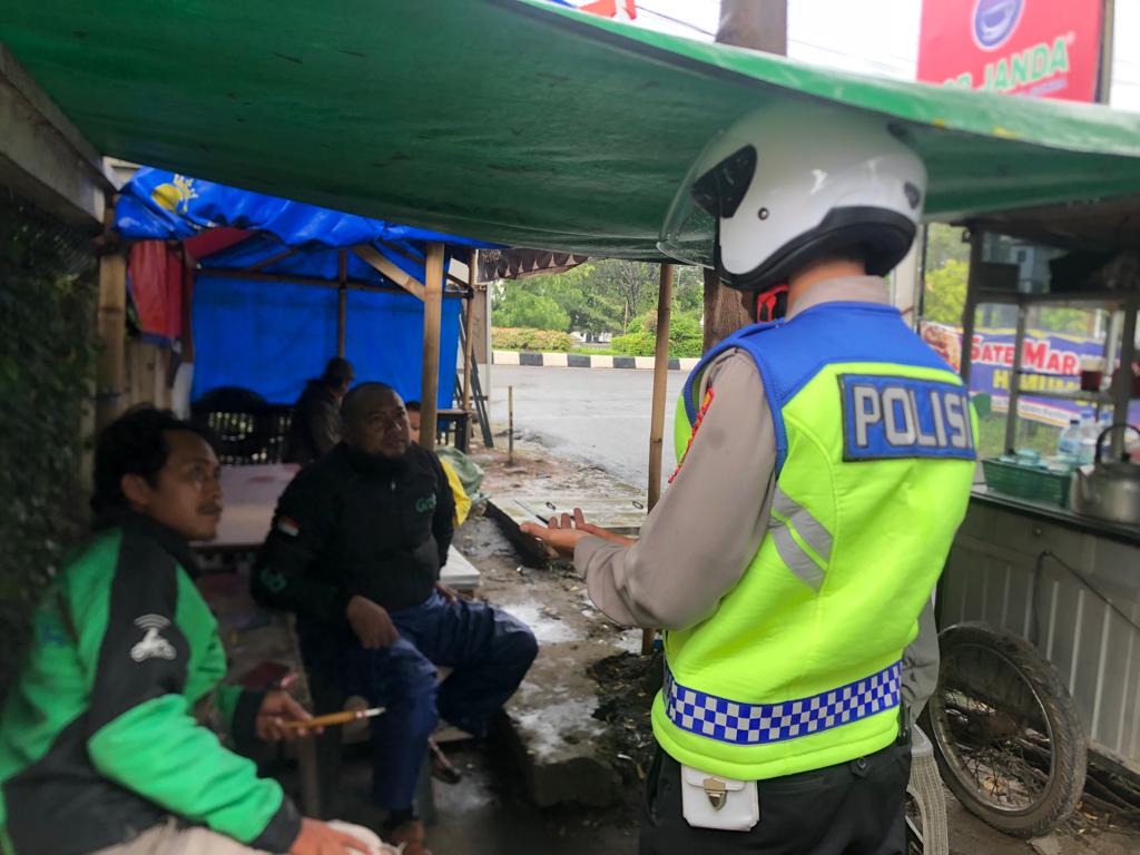Giliran Driver Ojol yang di Edukasi Satlantas Polres Karawang