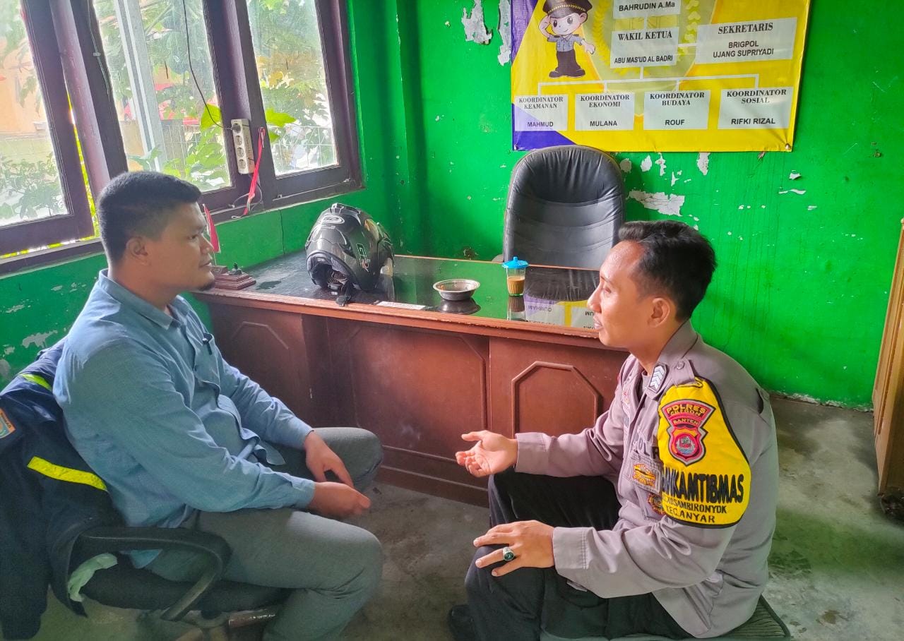 Menjaga Harkamtibmas, Personel Polsek Anyar Polres Cilegon Laksanakan Sambang dan Kunjungan