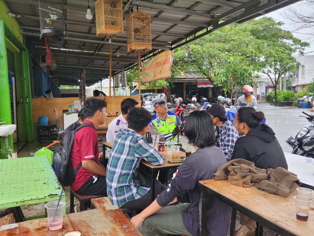 Satlantas Polres Karawang Gandeng Mahasiswa Unsika Tertib Berlalu Lintas