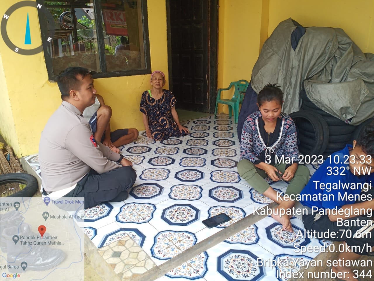 Demi Menjaga Kamtibmas, Polsek Menes Jalin Komunikasi dengan Sambangi Warga
