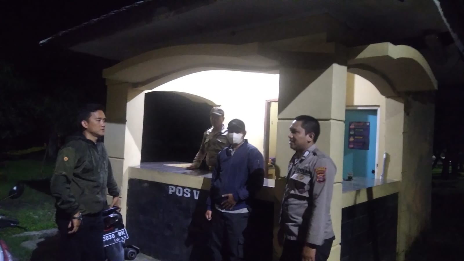 Tidak Ada Rasa Lelah Anggota Polsek Pagelaran Rutin Lakukan Patroli
