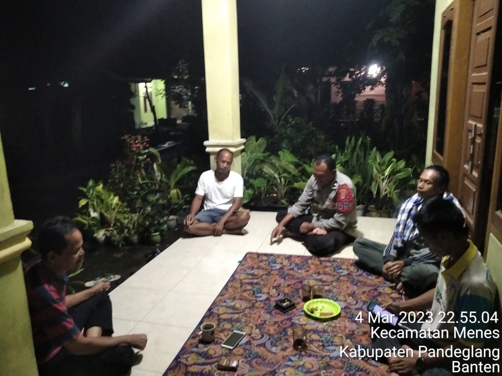 Demi  Selalu Menjaga Kamtibmas, Polsek Menes Jalin komunikasi dengan Cara  Sambangi warga