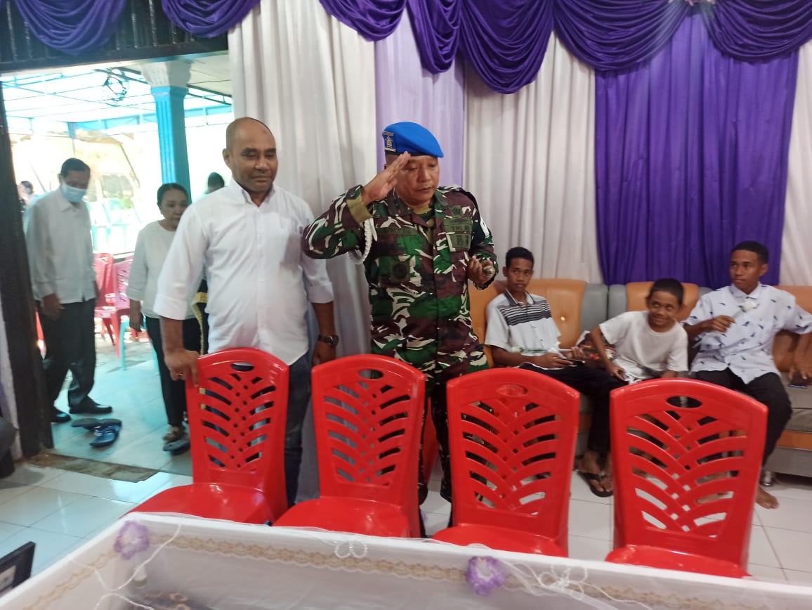 Sampaikan Belasungkawa, Danpomal Lantamal XIV Ikut Melayat Melayat