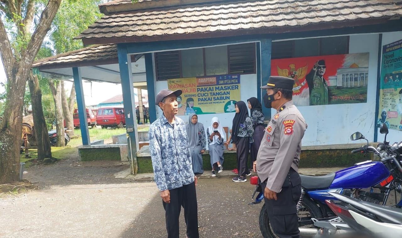 Sambangi Pelajar Kanit Binmas Polsek Patia Berikan Himbauan Kamtibmas