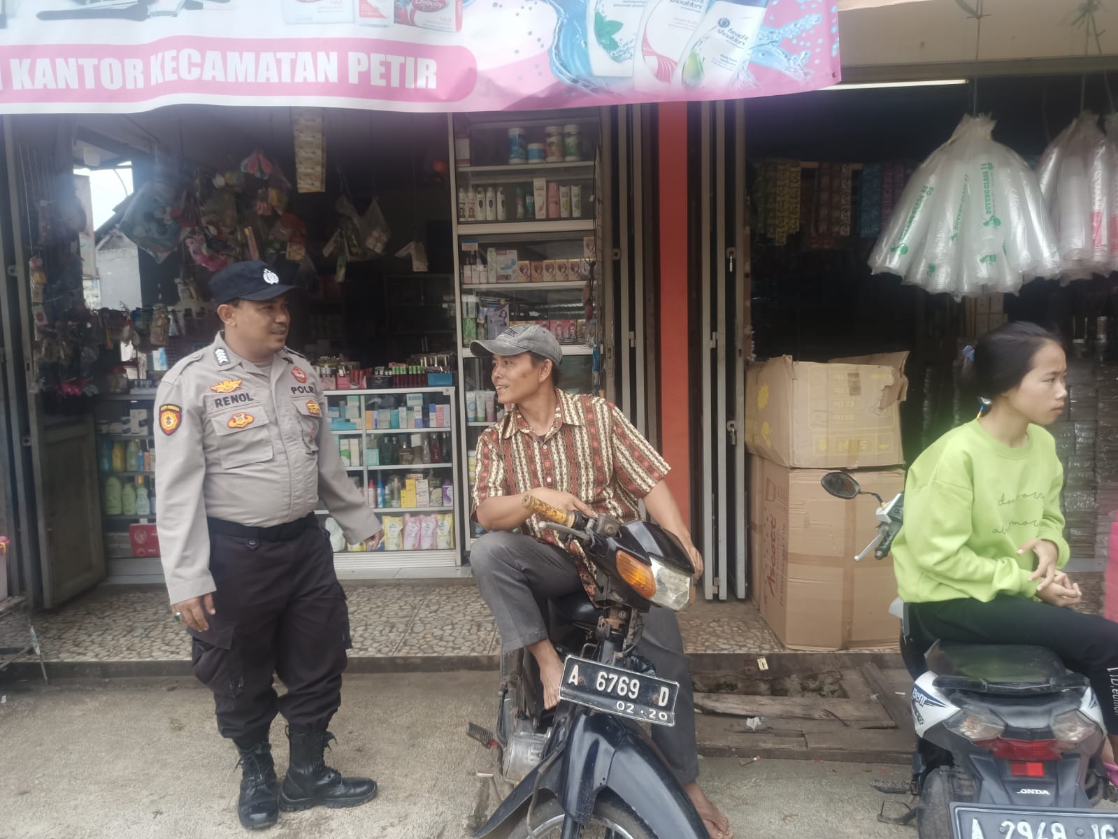 Patroli Dialogis dalam rangka Kegiatan Rutin Yang Ditingkatkan (KRYD) di Darkum Polsek Petir Polres Serang