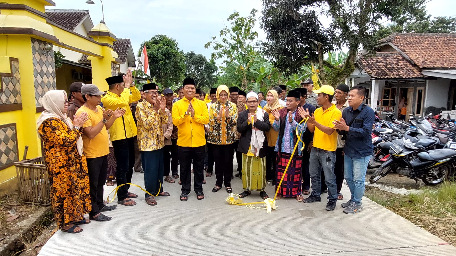 Kapolsek Petir Melaksanakan Pengamanan Kunjungan dan Silaturahmi Bakal Calon Gubernur Banten dari Partai Golkar