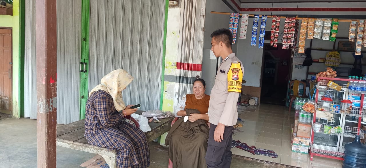 Bhabinkamtibmas Polsek Cimanggu Sambang Untuk Wujudkan Kemitraan dengan Warga