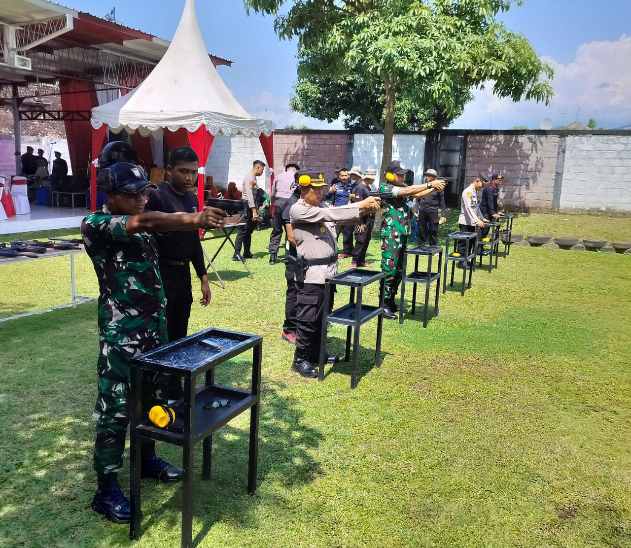 Sinergisitas TNI – Polri di Mako Brimob Kompi 1 Batalyon C Pelopor Satbrimob Polda Jawa Timur