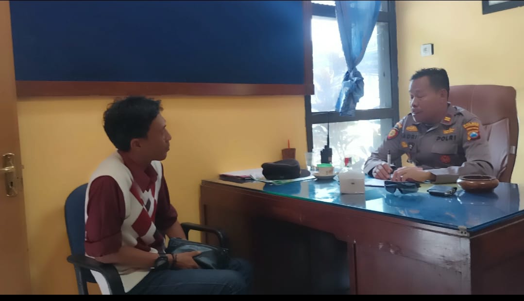 Rahmad Hidayat Pemimpin Umum salah satu media Online Bojonegoro Bersilaturahmi ke Mapolsek Kasiman